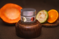 Skin Lightening Cream With Vitamin C